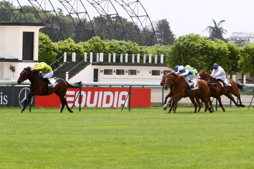 The Summit brings Victor Ludorum's unbeaten run to an end in the Prix de Fontainebleau. He later finished second behind the same horse in the Group 1 Poule d'Essai des Poulains.